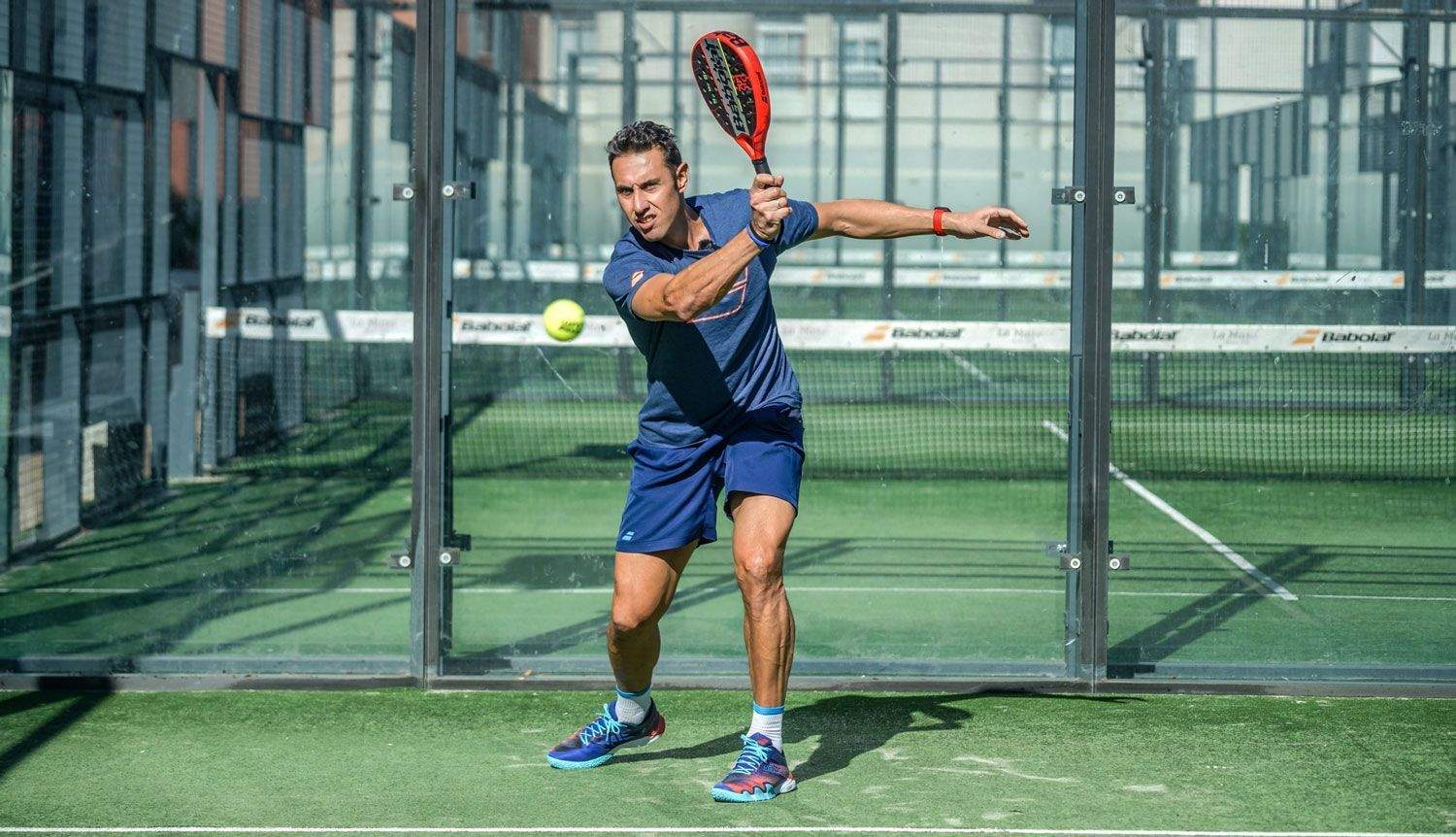 Beste padel racket voor beginners: waar moet je echt op letten?